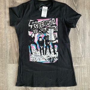 NWT 5 Seconds of Summer babydoll T. Size small.